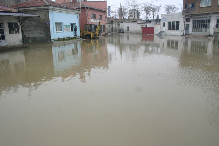 bulunan Tigret deresinin ta mas sonucu 6 ki i sel sular na kap ld