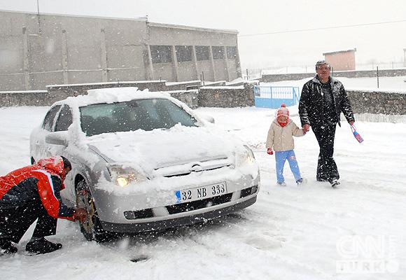 Bahar karı yurtta ulaşımı aksatıyor! 11