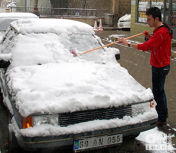 Bahar karı yurtta ulaşımı aksatıyor! 8