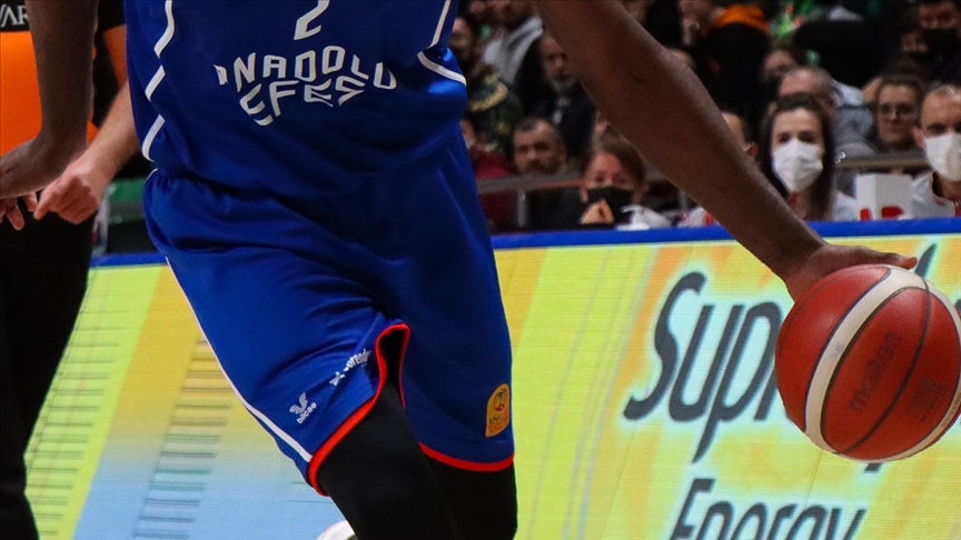 Anadolu Efes Basketbol Takımı'nda 8 Kovid-19 vakası