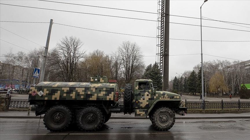 Kiev'de resmi binaların yer aldığı bölgede silah sesleri duyuldu