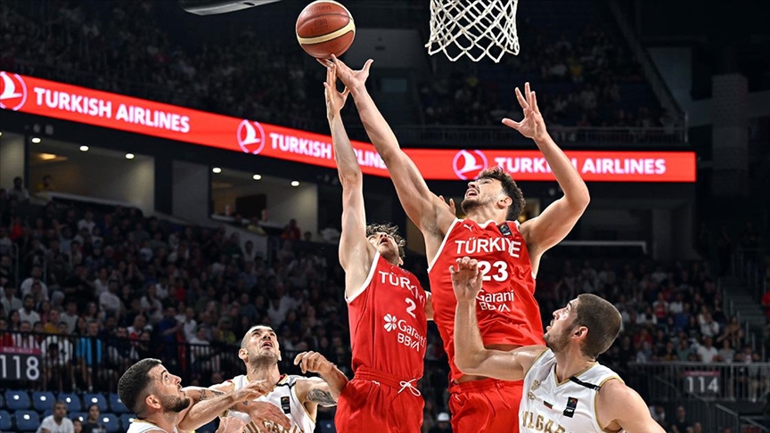 A Milli Erkek Basketbol Takımı yarı finale yükselmeyi garantiledi