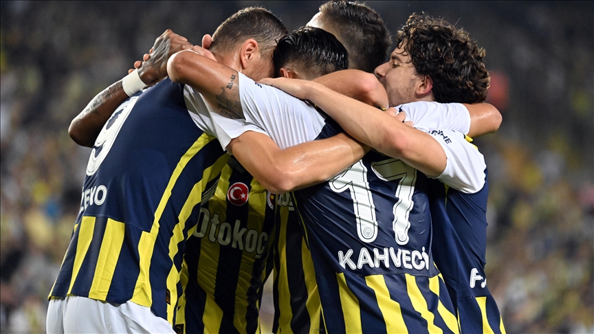 FENERBAHÇE TWENTE'YE GOL YAĞDIRDI!