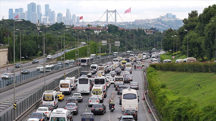 İstanbul'da tatil sonrası haftanın ilk iş gününde trafik akışı sakin