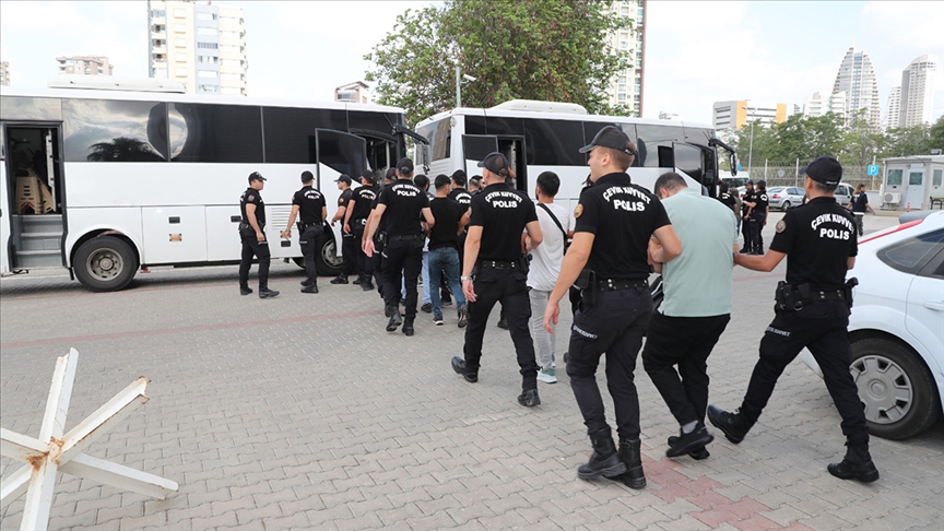 Mersin merkezli 21 ildeki yasa dışı bahis operasyonu: 51 kişi tutuklandı