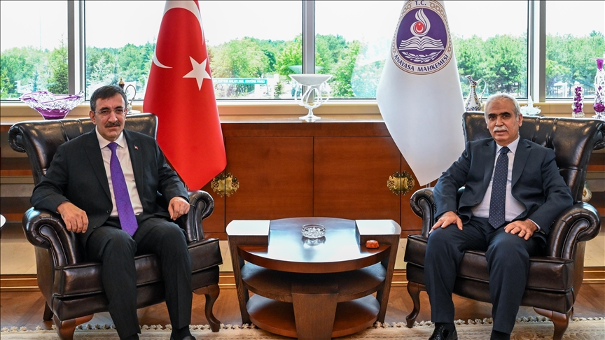 Yılmaz'dan Anayasa Mahkemesi Başkanı Özkaya'ya ziyaret