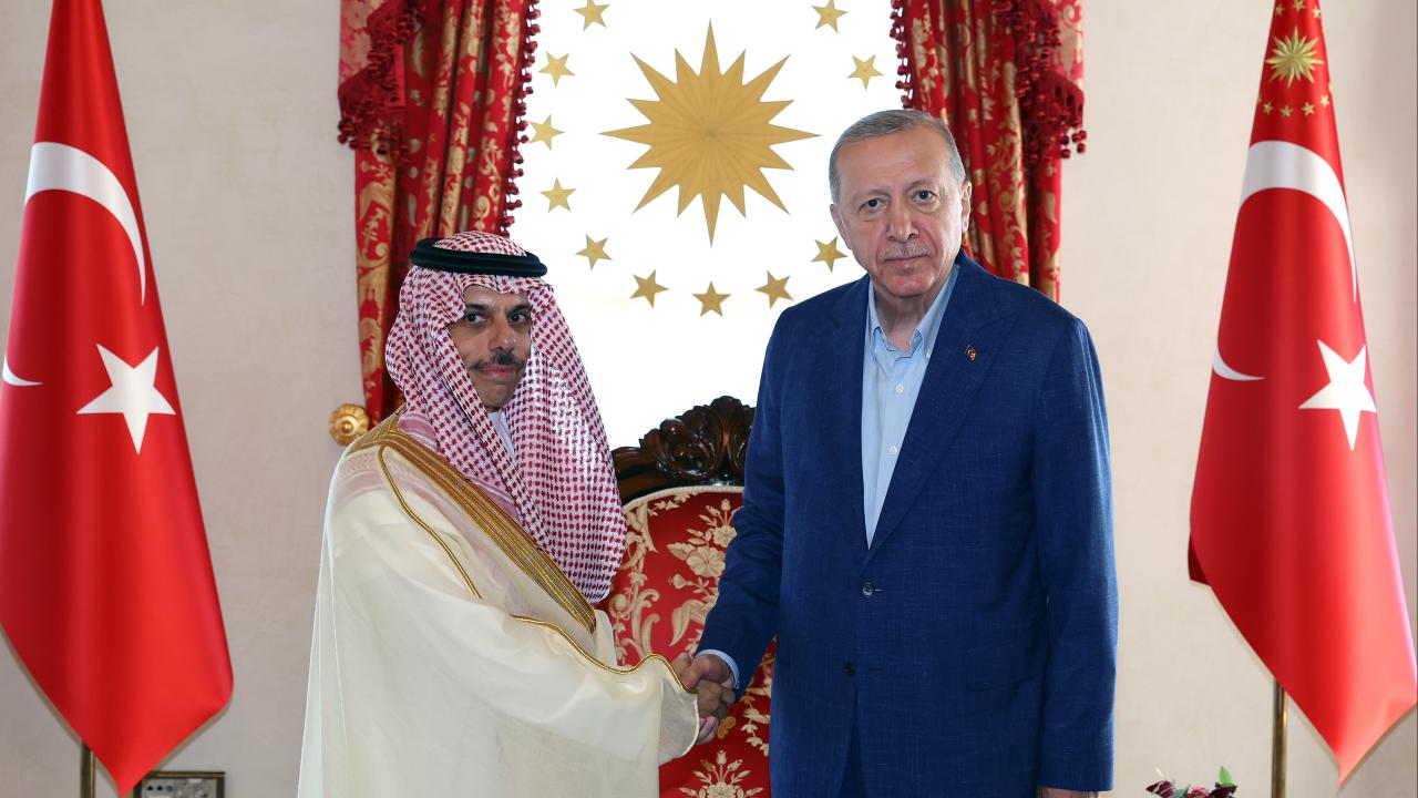 Cumhurbaşkanı Erdoğan, Suudi Arabistan Dışişleri Bakanı Al-Saud'u kabul etti