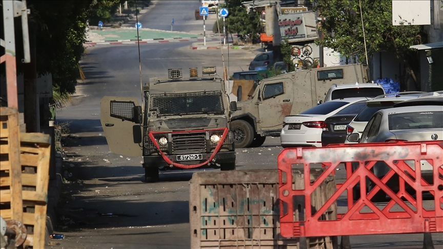 İsrail güçleri, 24 saat içinde Nablus'un Balata Kampı'na 4. kez baskın düzenledi