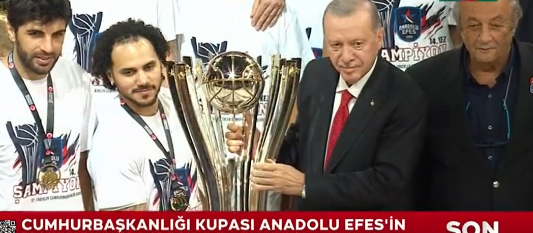 Anadolu Efes, 37. Erkekler Cumhurbaşkanlığı Kupası'nı kazandı