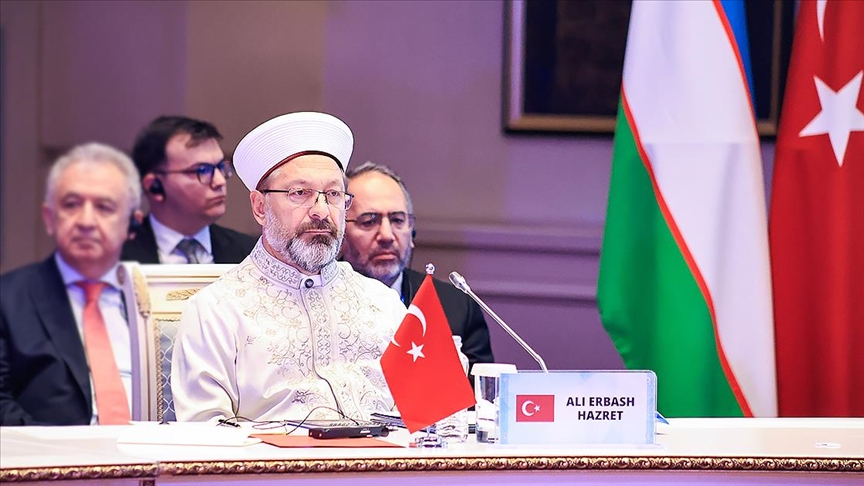 Diyanet İşleri Başkanı Erbaş, din adamları ile "Barışa çağrı" açıklaması yaptı