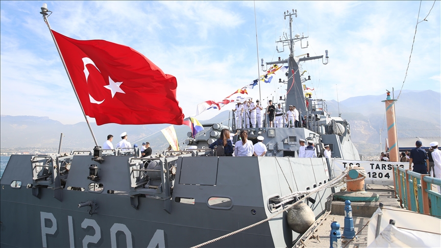 TCG Tarsus gemisi ve TCSG-304 botu, Hatay'da ziyarete açıldı