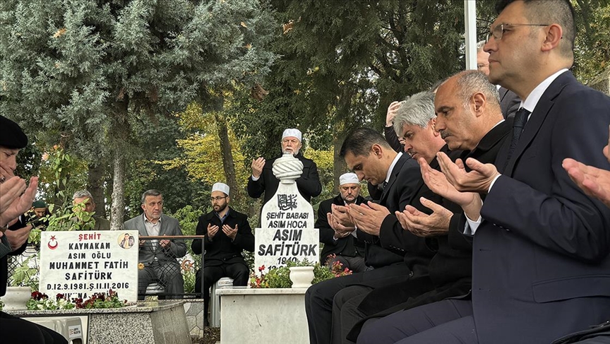 Safitürk, şehadetinin 8'inci yılında memleketi Sakarya ve görev yaptığı Derik'te anıldı