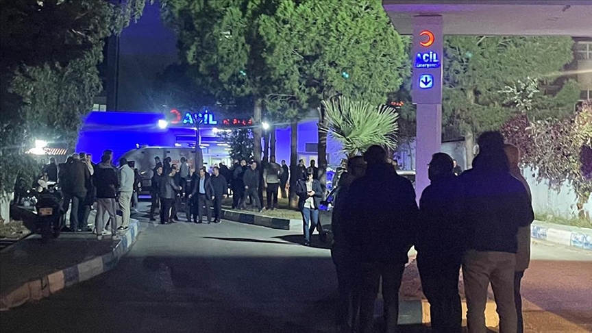 İzmir'de polis ekibine silahlı saldırıya ilişkin 13 kişi daha gözaltına alındı