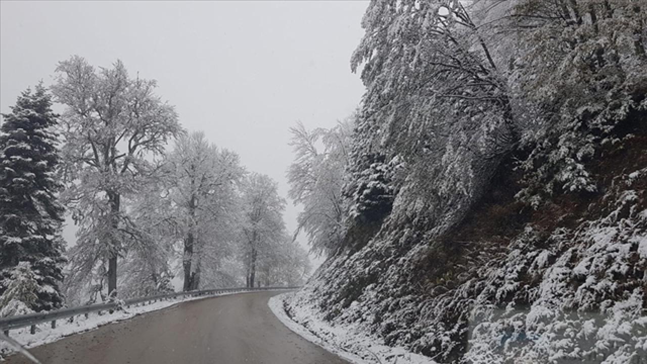 Bolu-Yedigöller yolu kapatıldı!