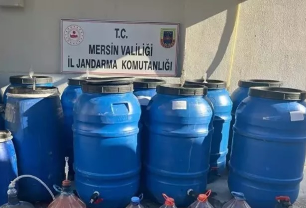 MERSİN'de 3 ton 140 litre sahte içki ele geçirildi