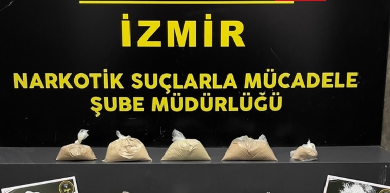 İzmir'de 4 kilo 838 gram eroin ele geçirildi!