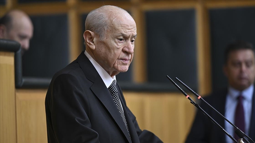 Bahçeli: Esad'ın Türkiye ile ön şartsız temas ve diyalog kurması ülkesinin çıkarınadır