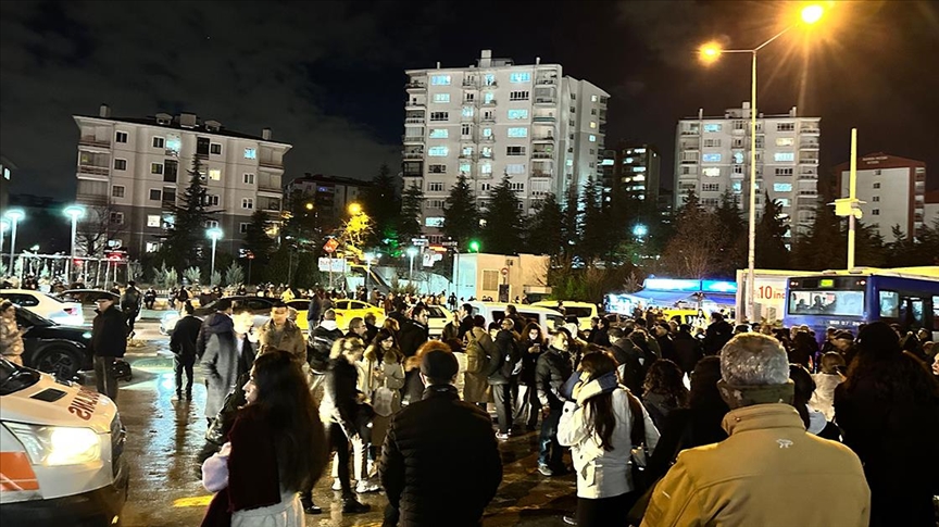 Batıkent metro istasyonunda yangın