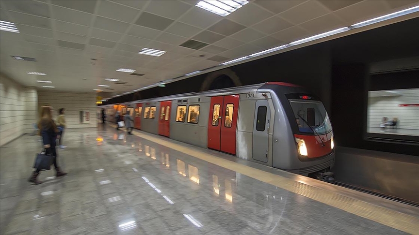 Başkent'te Ankaray ve metro yılbaşında saat 02.30'a kadar hizmet verecek!