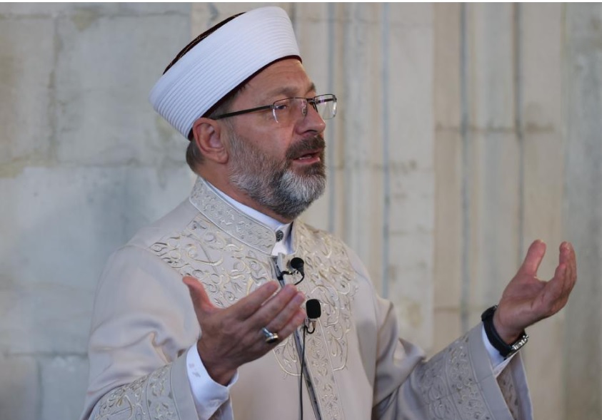 Diyanet İşleri Başkanı Erbaş'tan üç aylar ve Regaip Kandili mesajı