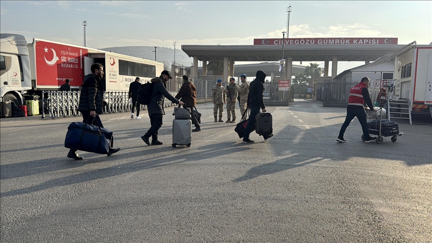 Suriyelilerin Hatay'daki sınır kapılarından ülkelerine dönüşü sürüyor