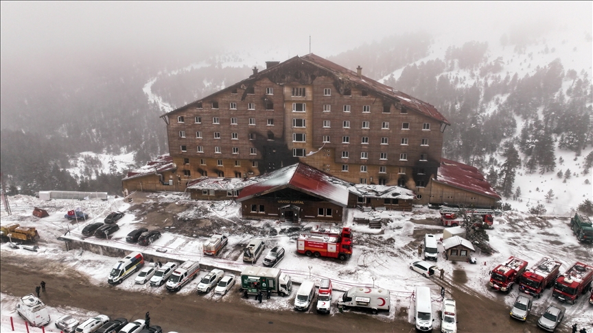 Bolu Belediyesi yanan oteldeki restoran için 19 gün önce "yangın yönetmeliğine uygun" kararı vermiş