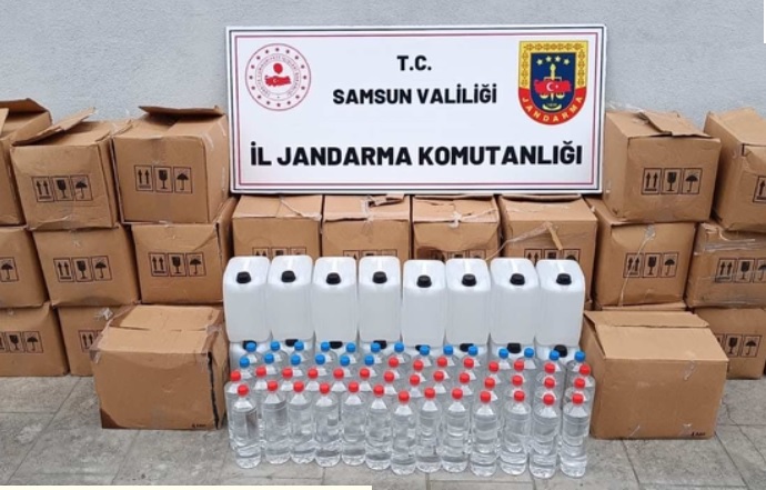 Samsun'da bir depoda 755 litre etil alkol ele geçirildi