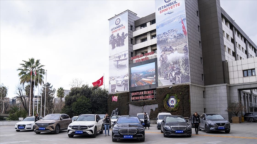 12 ildeki "kara para" ve "dolandırıcılık" operasyonunda ele geçirilen araçlar sergilendi