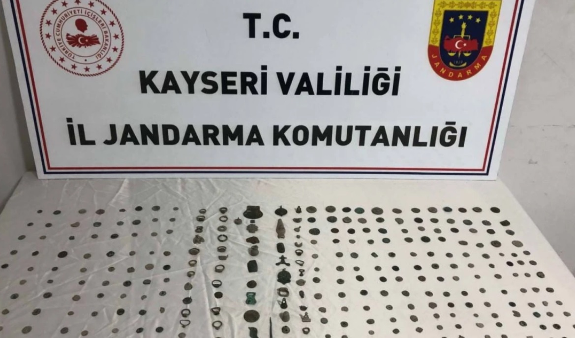 Kayseri'de 328 tarihi eser ele geçirildi: 1 gözaltı