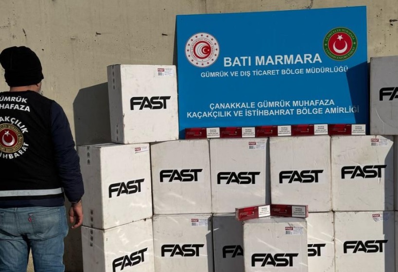 Çanakkale'de bir gemide 7 bin 500 paket kaçak sigara ele geçirildi!