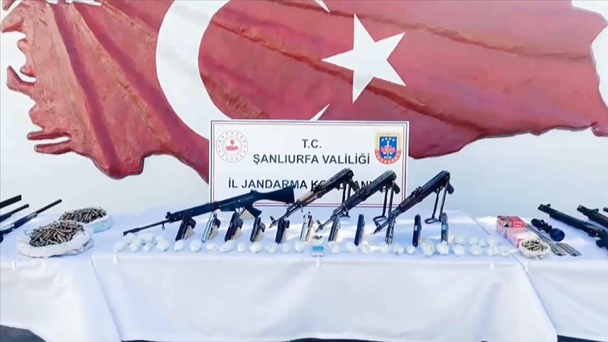 Şanlıurfa'da silah kaçakçılığı operasyonunda 23 zanlı yakalandı