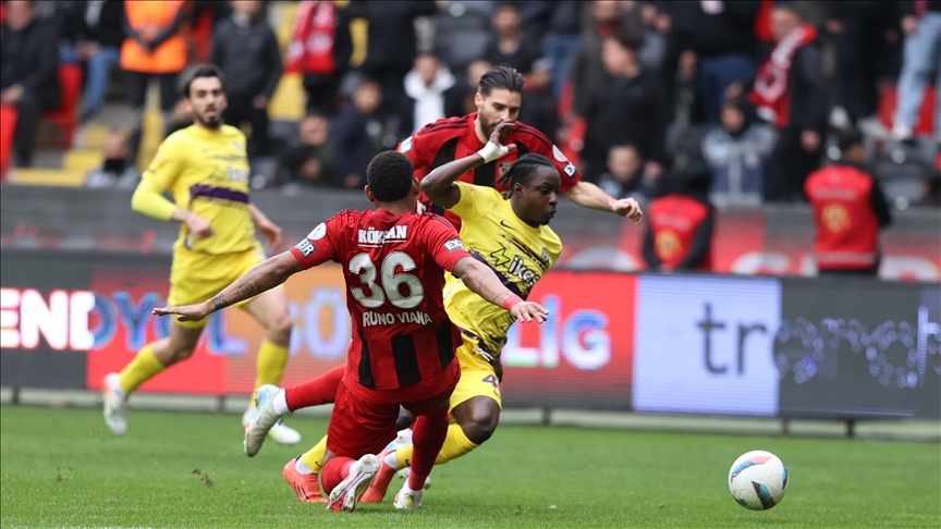 Gaziantep FK sahasından galip ayrıldı