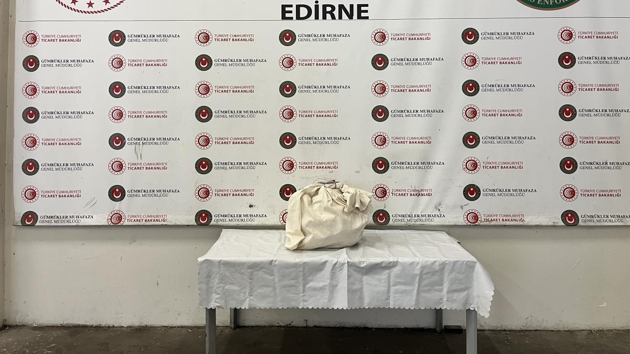 Kapıkule'de bir tırda 44 kilo 306 gram uyuşturucu ele geçirildi