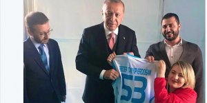 Cumhurbaşkanı Erdoğan milli sporcu Çam ile bir araya geldi