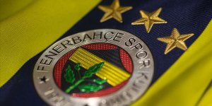 Fenerbahçe, iki genç futbolcusuyla profesyonel sözleşme imzaladı