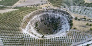 Meteor düştüğüne inanılan çukur araştırılacak!