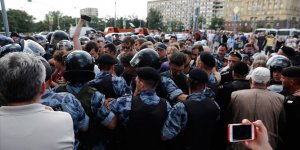 Rusya'da seçim protestosu: 300 gözaltı