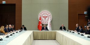 Türkiye'nin koronavirüsle mücadele politikasına 'Bilim Kurulu' yön veriyor