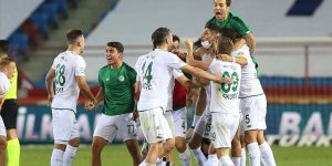 Kritik galibiyetler Konyaspor'u ligde tuttu!