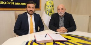 MKE Ankaragücü Hikmet Karaman'la sözleşme imzaladı