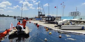 İstanbul ve İzmit Körfezi'nde müsilaj temizleme çalışmaları devam ediyor