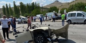 Ankara'da zincirleme trafik kazası: 1 ölü, 10 yaralı