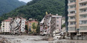 "Yaşanan sel nedeniyle Kastamonu'da 25, Sinop'ta 2 vatandaşımız hayatını kaybetmiştir"