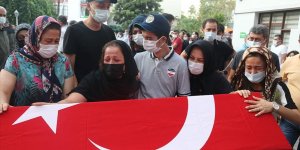 Düşen yangın söndürme uçağında yaşamını yitiren 3 Türk personel için Adana'da tören düzenlendi