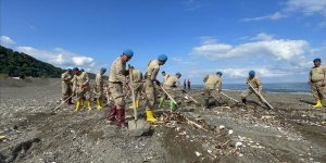 Kastamonu'da sel felaketinin yaraları jandarmanın desteğiyle sarıldı