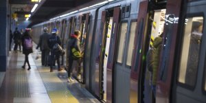 Başkentte metro ve otobüslerin son sefer saatleri ileri alındı