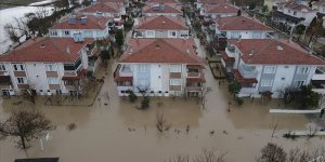 Edirne'de şiddetli yağış nedeniyle Gülçavuş-Sultaniçi sahil yolu ulaşıma kapatıldı