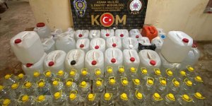 Adana'da 'Zehir' operasyonu kapsamında 9 bin 467 litre sahte içki ele geçirildi