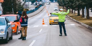 Ülke genelinde eş zamanlı 'Huzurlu Sokaklar ve Terör Suçları Uygulaması' yapıldı