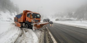 Karayolları Genel Müdürlüğü kar nedeniyle kapanan yolları açma seferberliğine odaklandı